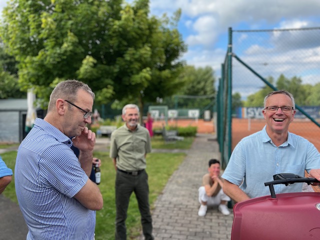 ... über ... .. über ...